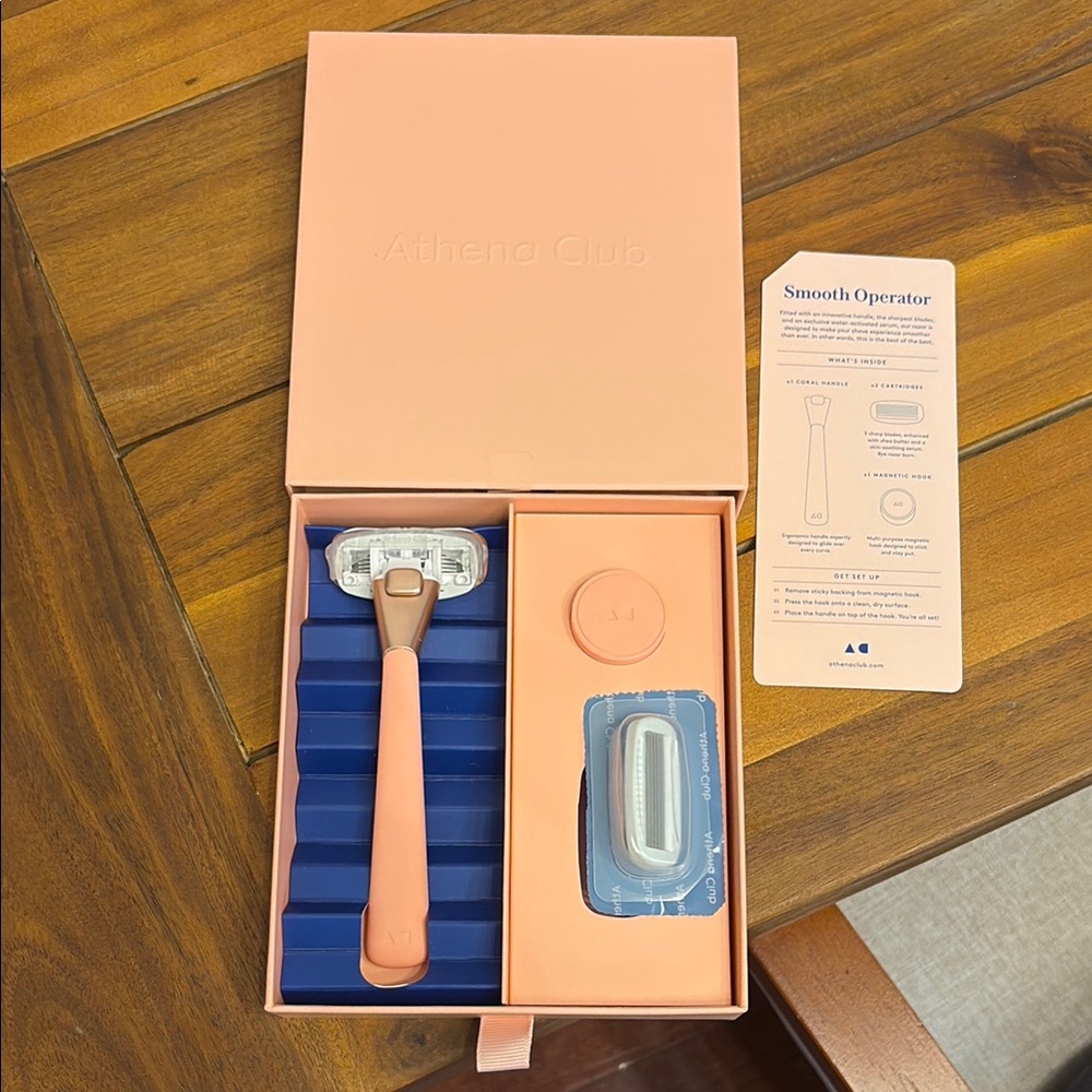 Athena Club Peach Razor Set